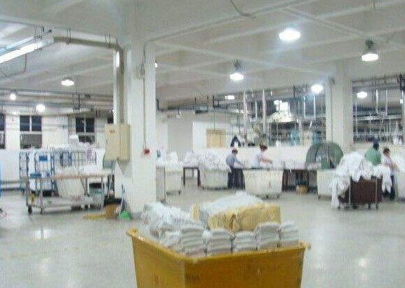 請把洗衣粉放在通風處，拒絕雨水